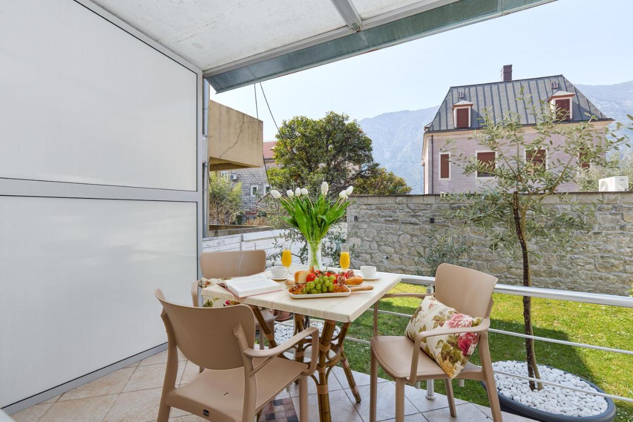 Ana'S Place Near The Sea Kotor Bagian luar foto