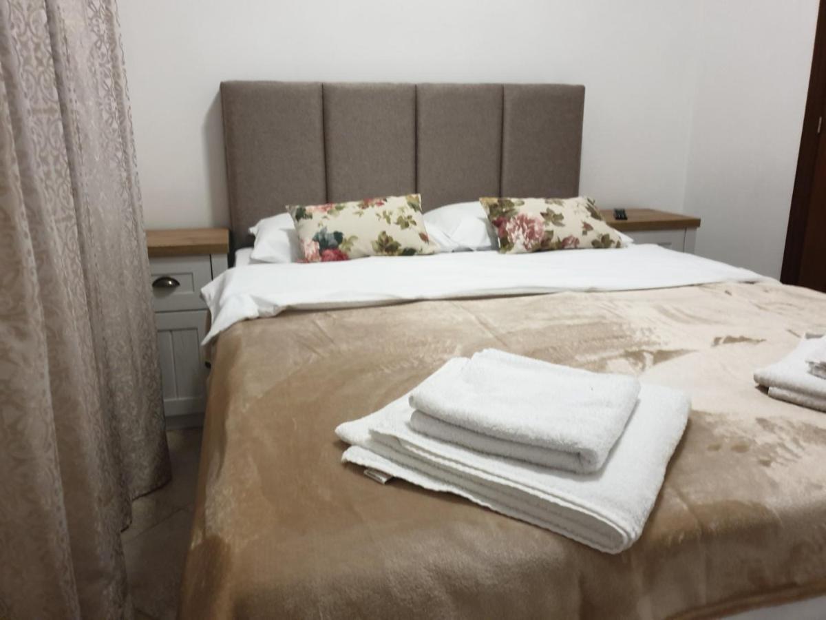 Ana'S Place Near The Sea Kotor Bagian luar foto